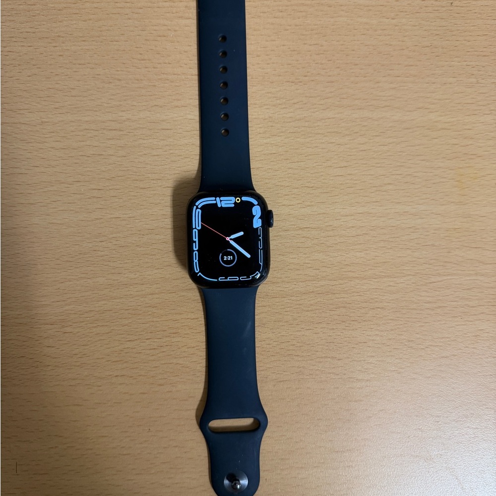 Apple Watch Series 7 41mm black with navy blue band